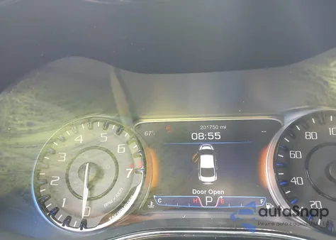 2015 Chrysler 200 S z USA, uszkodzony, nr VIN 1C3CCCDG2FN615730